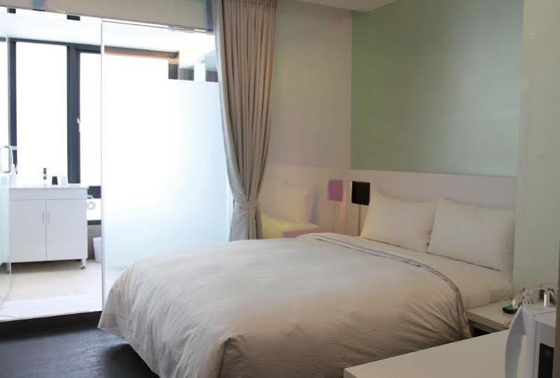 Cityinn Hotel Plus - Ximending Branch Tajpej Zewnętrze zdjęcie
